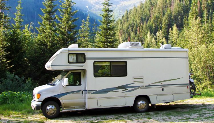 RV Air Conditioning Turns On and Off.